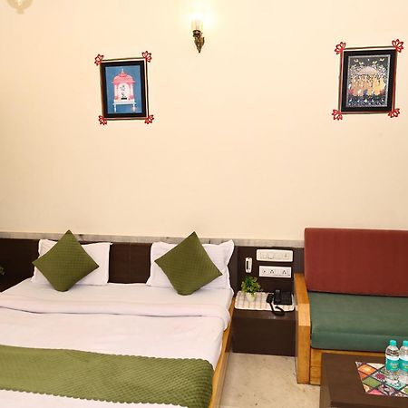 Hotel Suncity By Sharnam Nathdwara Bagian luar foto