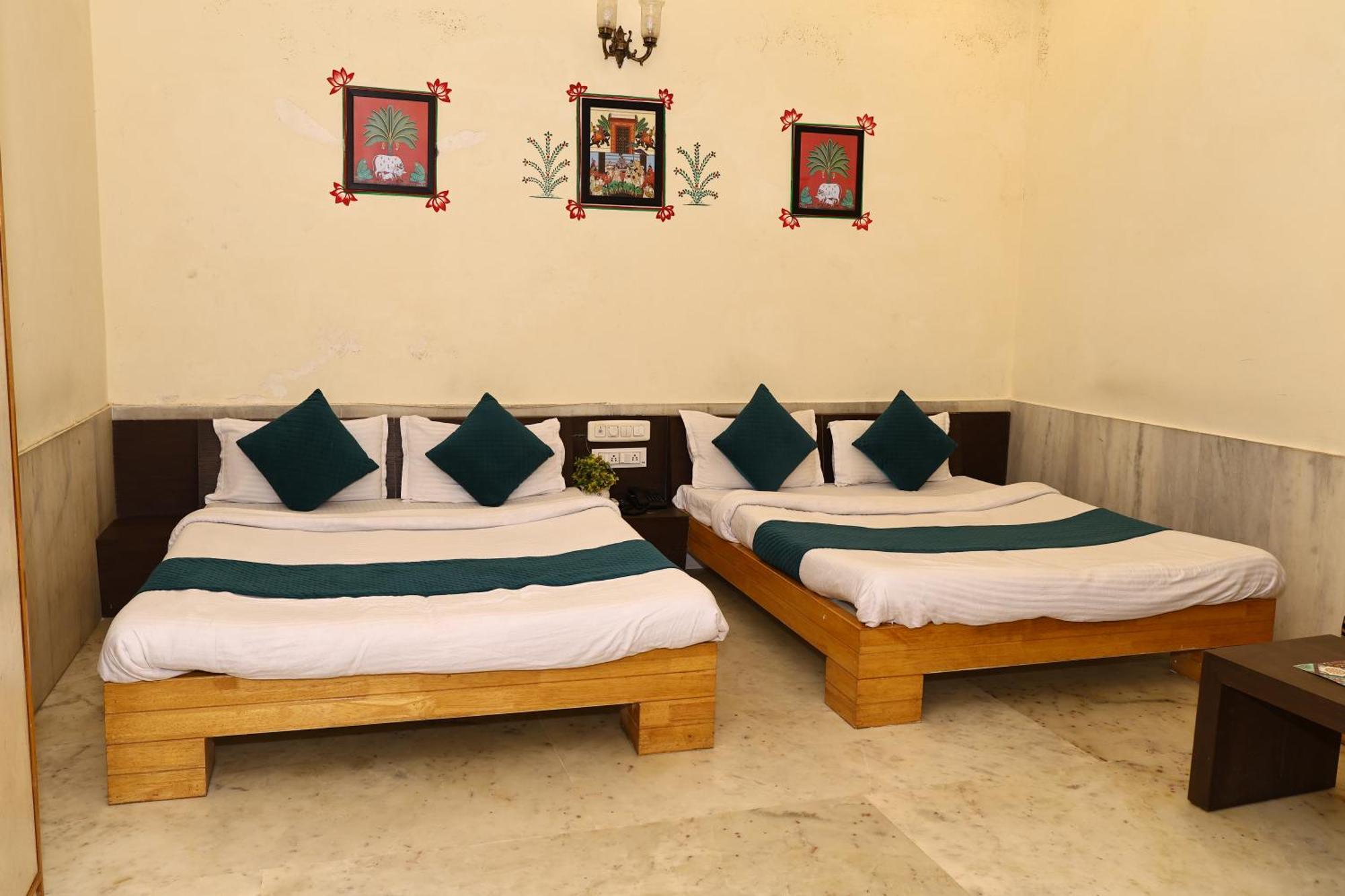 Hotel Suncity By Sharnam Nathdwara Bagian luar foto