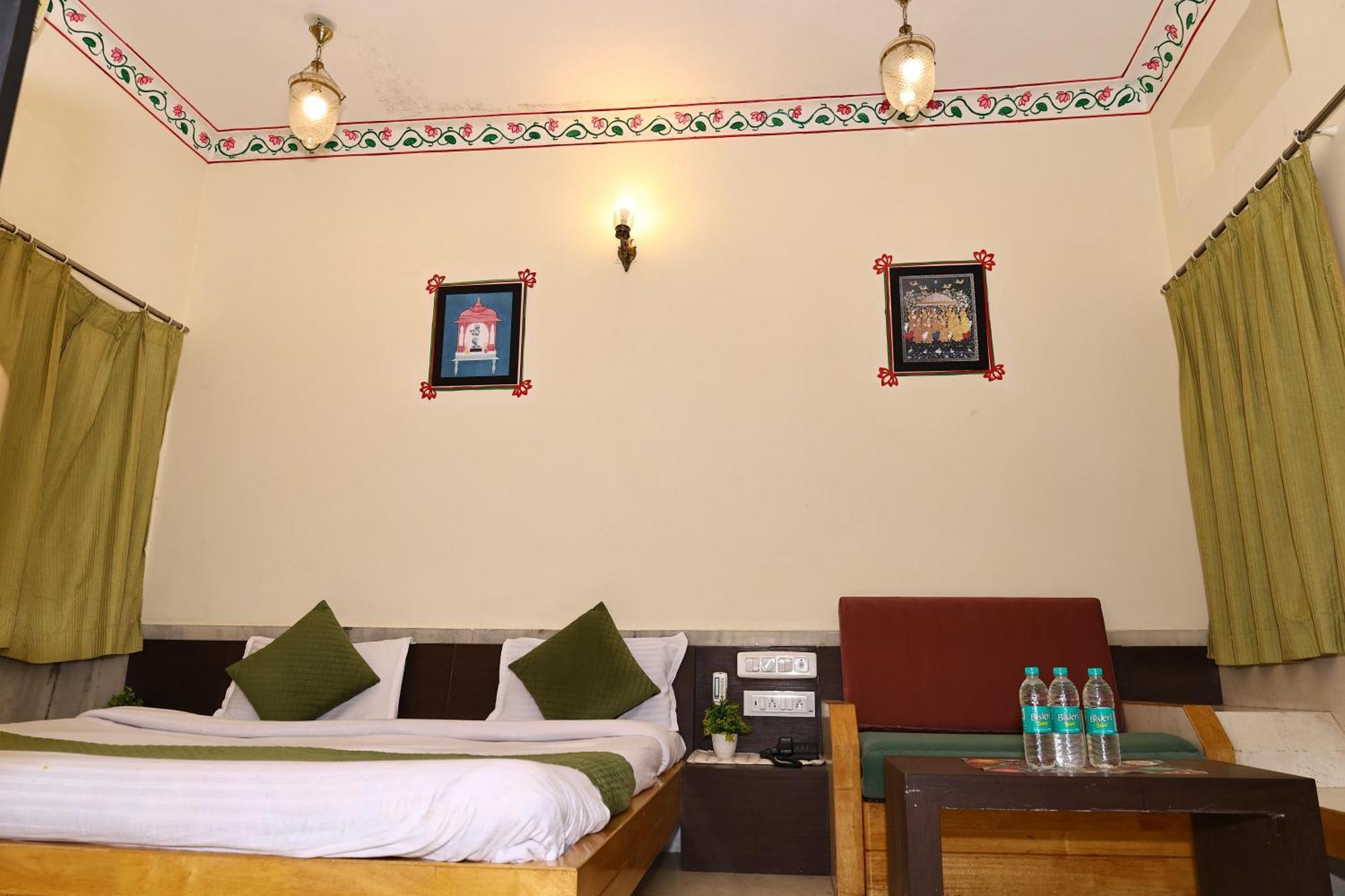 Hotel Suncity By Sharnam Nathdwara Bagian luar foto